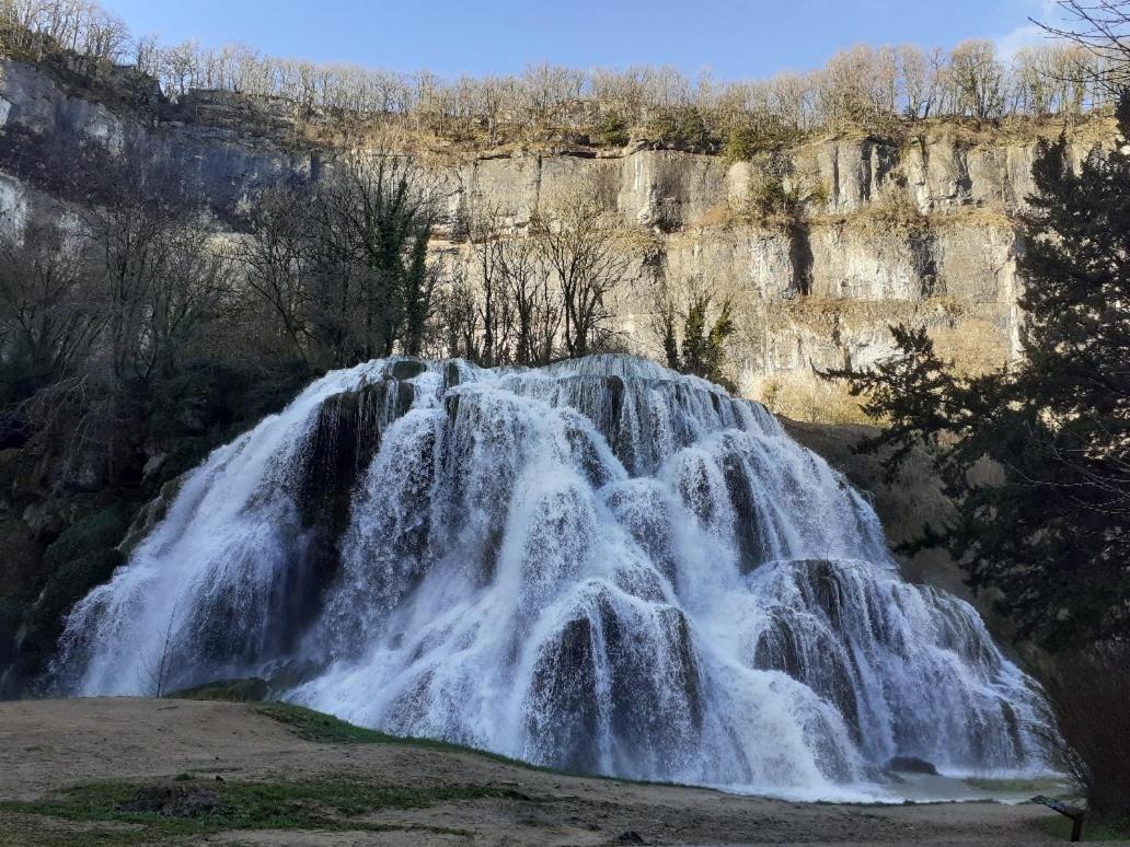 Gite Le bout du monde Baume-les-Messieurs Extérieur photo